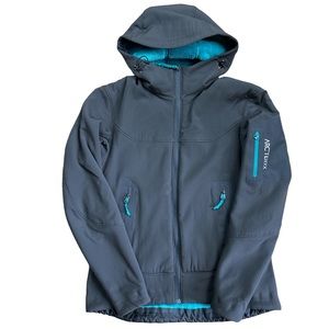 Woman’s fur lined Arc’teryx jacket